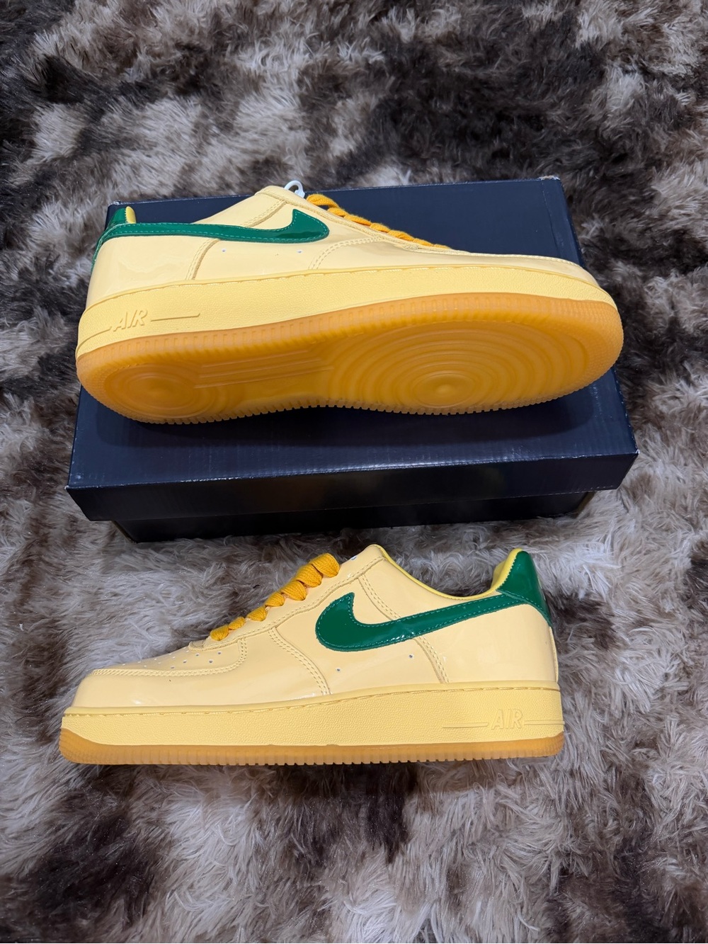 Nike Low-Top Sneakers — Yellow with Green Swoosh